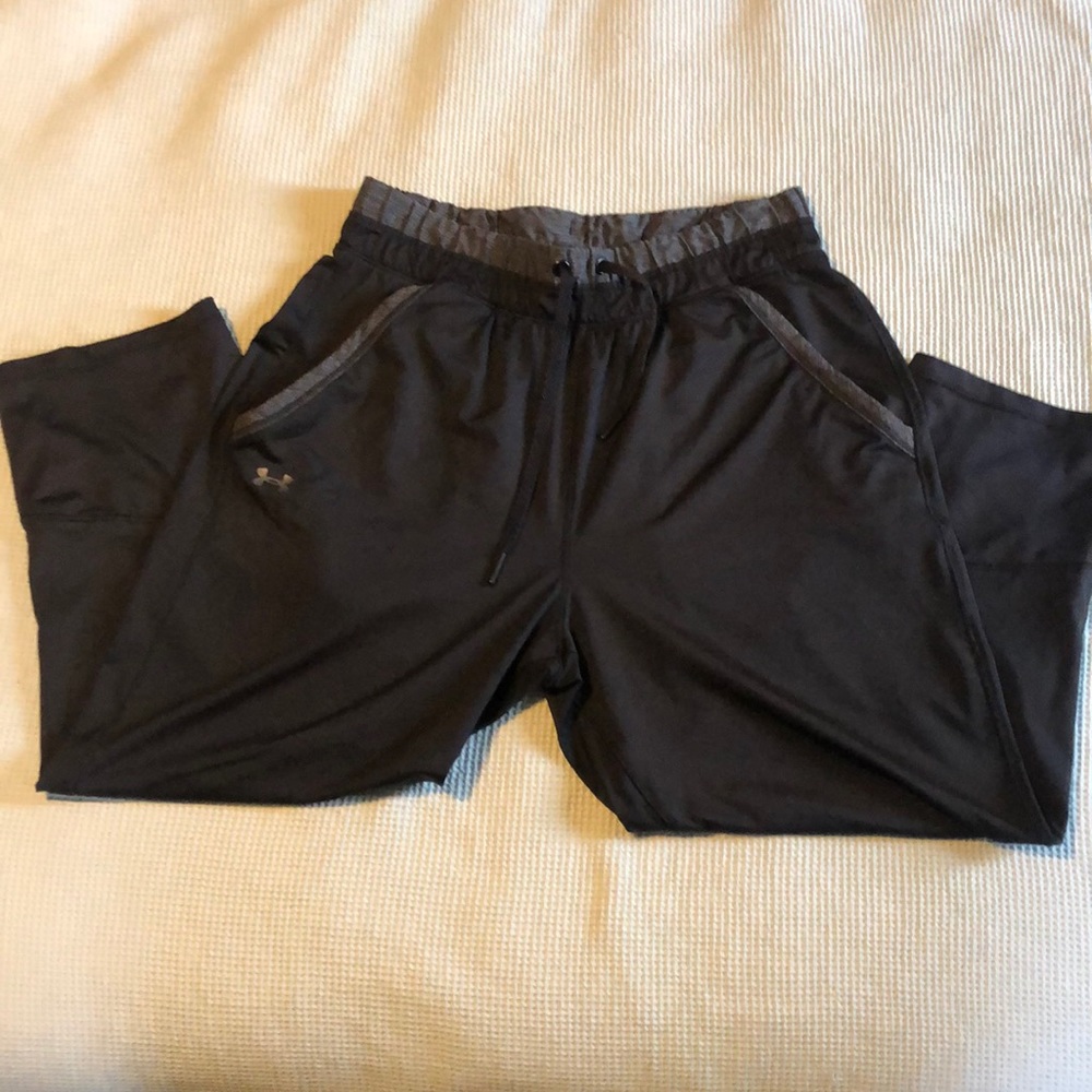 Women’s Under Armour crop pants